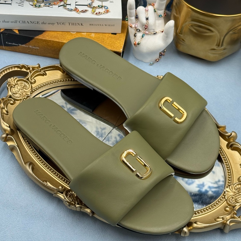 🆕 MARC JACOBS 🧿 NWOB The Snapshot Slide, Reed Green - Sz 38 US 8 - Picture 7 of 12